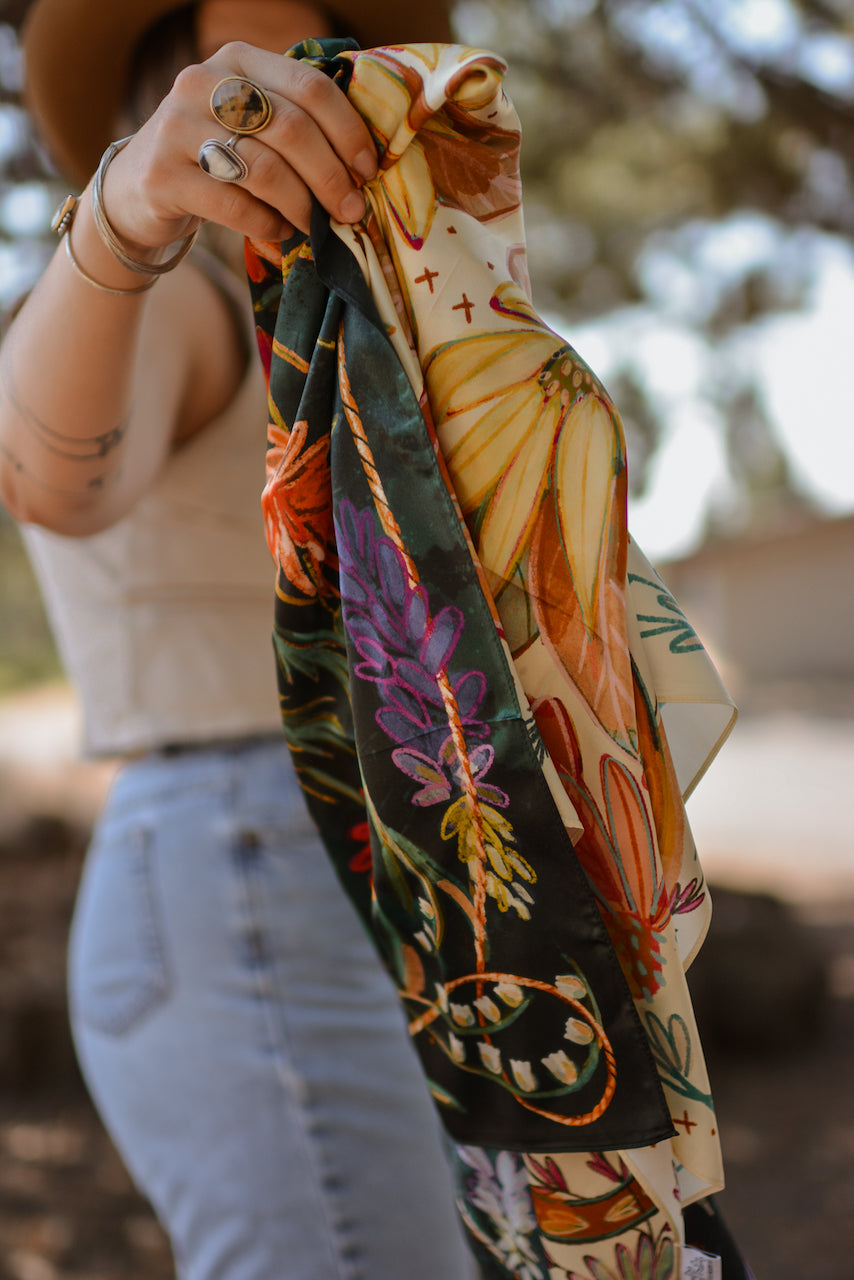 Show Day D Ring Snaffle Bit Large 100% Mulberry Silk 35x35: Wild Rag Scarf in Vintage Plum