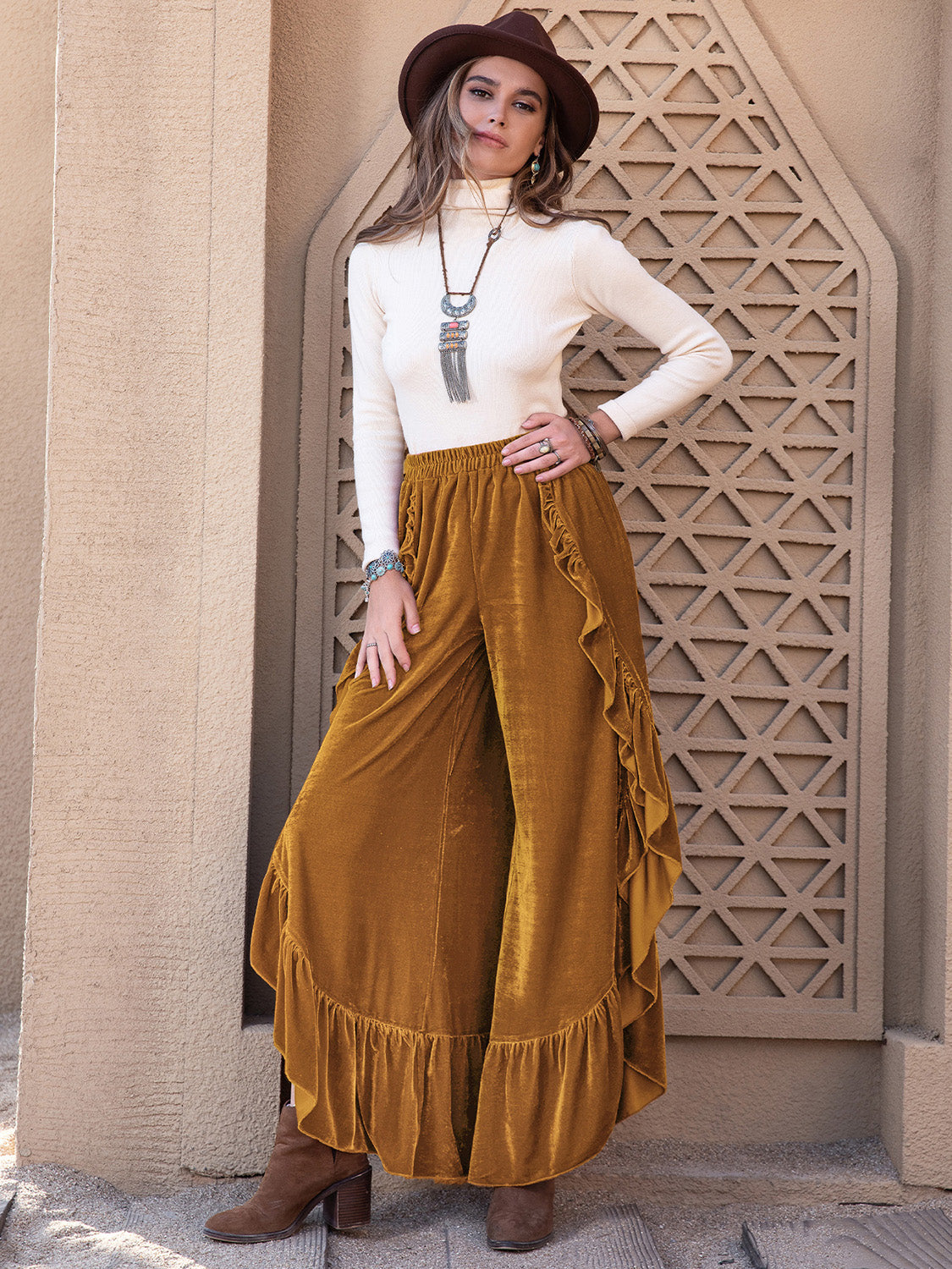 Ruffled Edge Pants